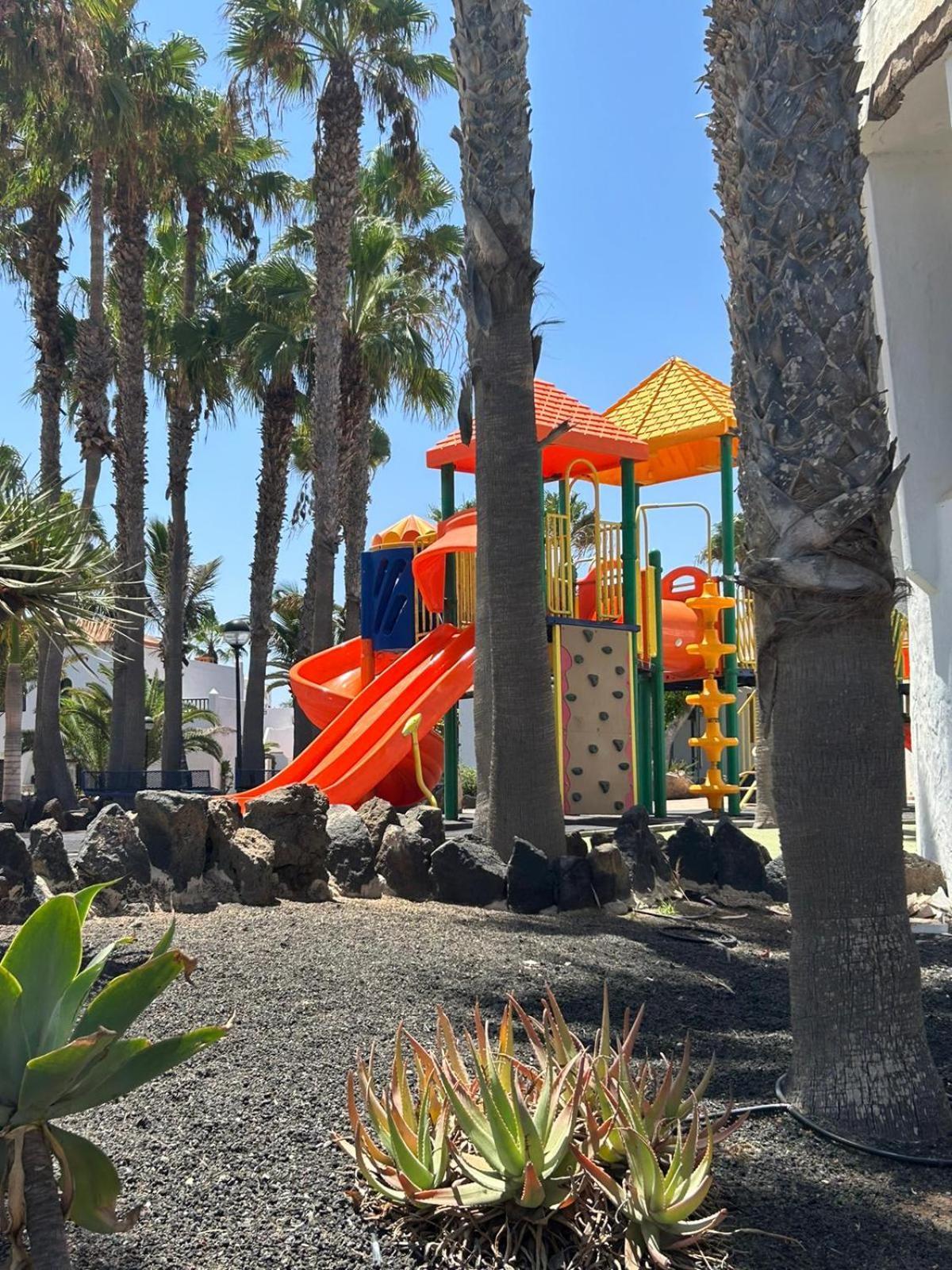קורלחו Apartamentos Gala מראה חיצוני תמונה